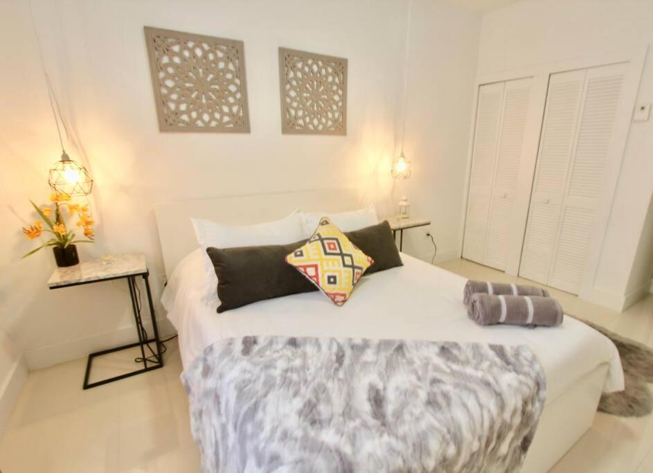 Apartmán Modern 1/1, Half A Block From The Ocean Miami Beach Exteriér fotografie